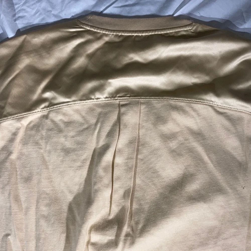 True Religion Mens Beige Satin Shoulders Short Sleeve Crew Neck Shirt